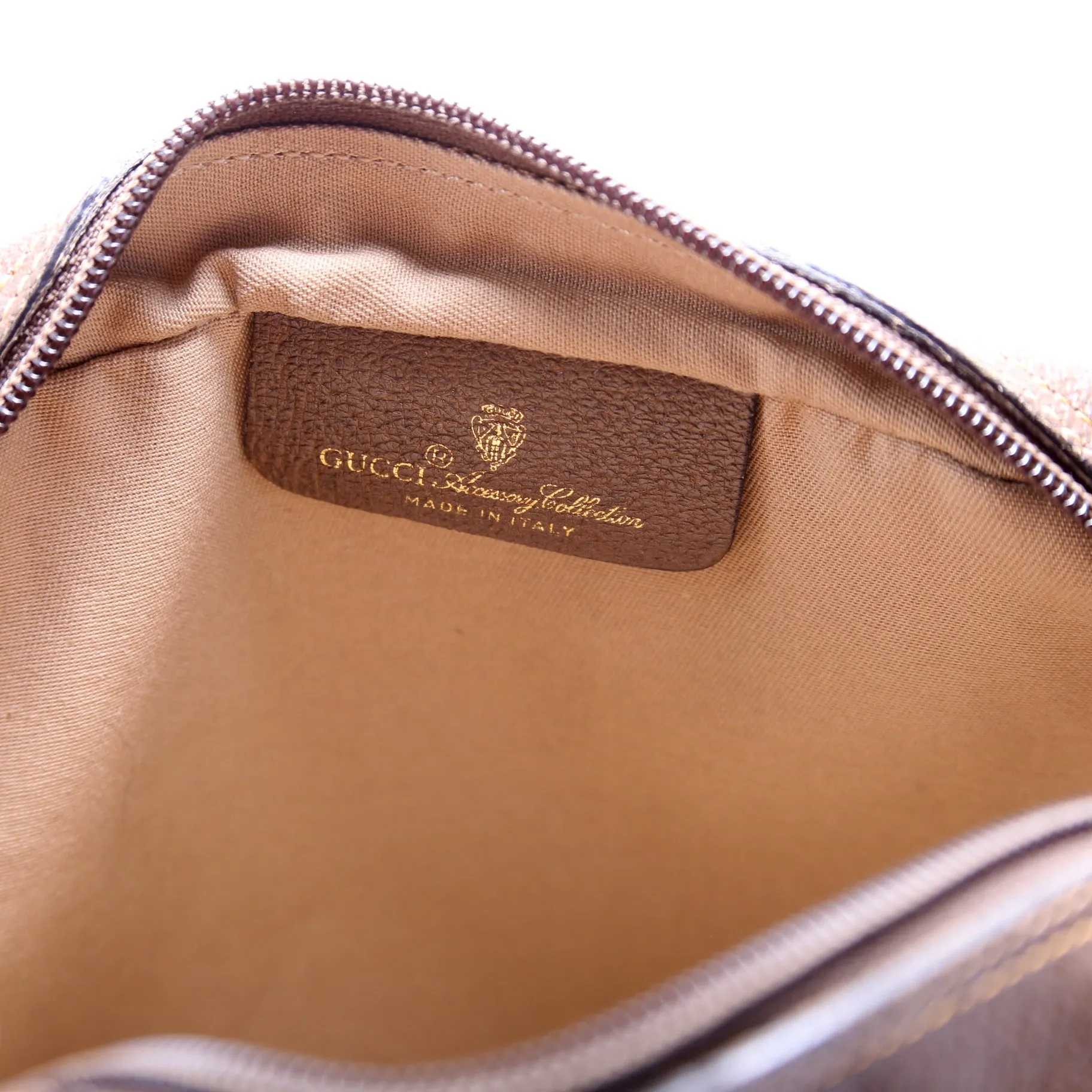 111.02.004 Vintage Supreme Shoulder Bag