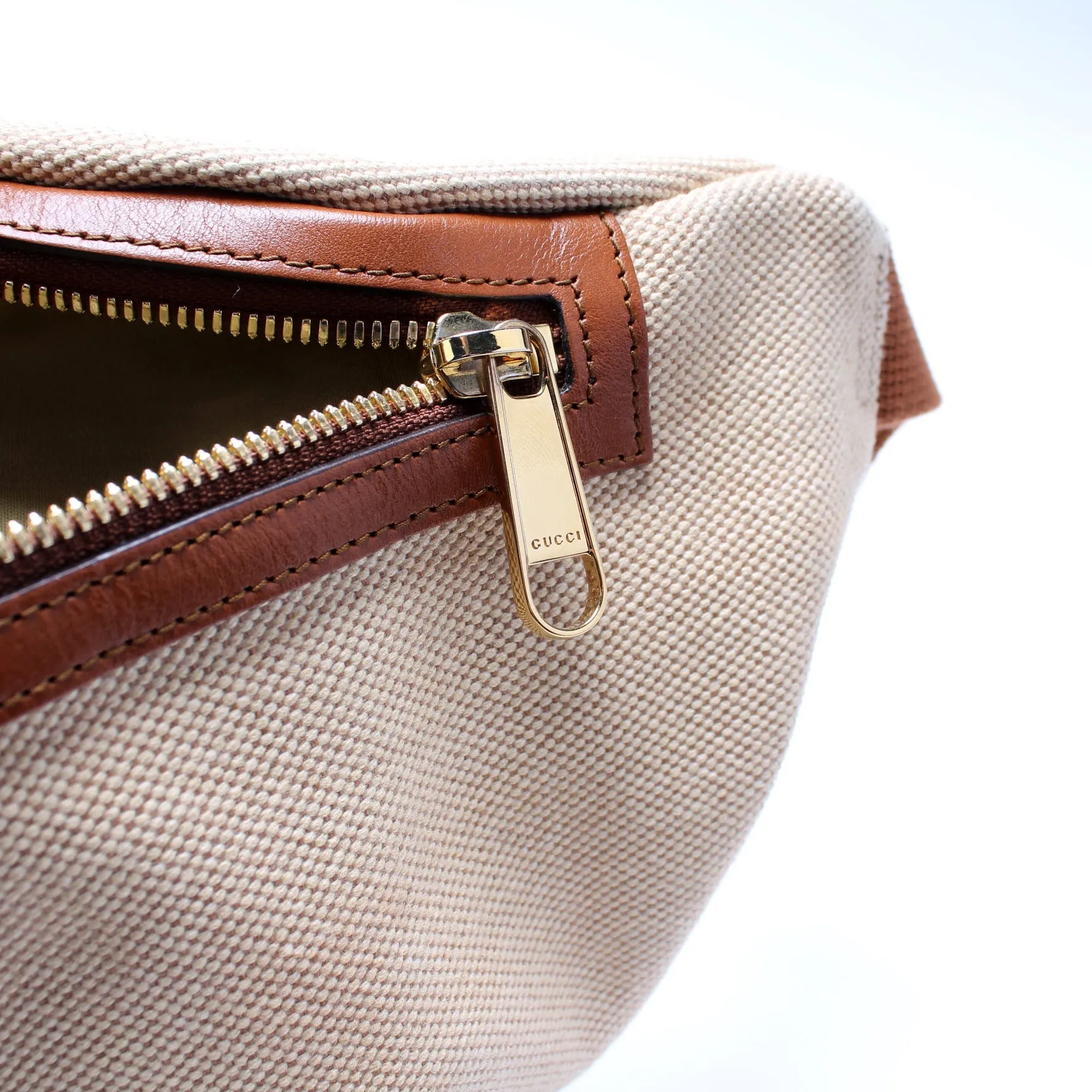 575082 Vintage Canvas Web Belt Bag
