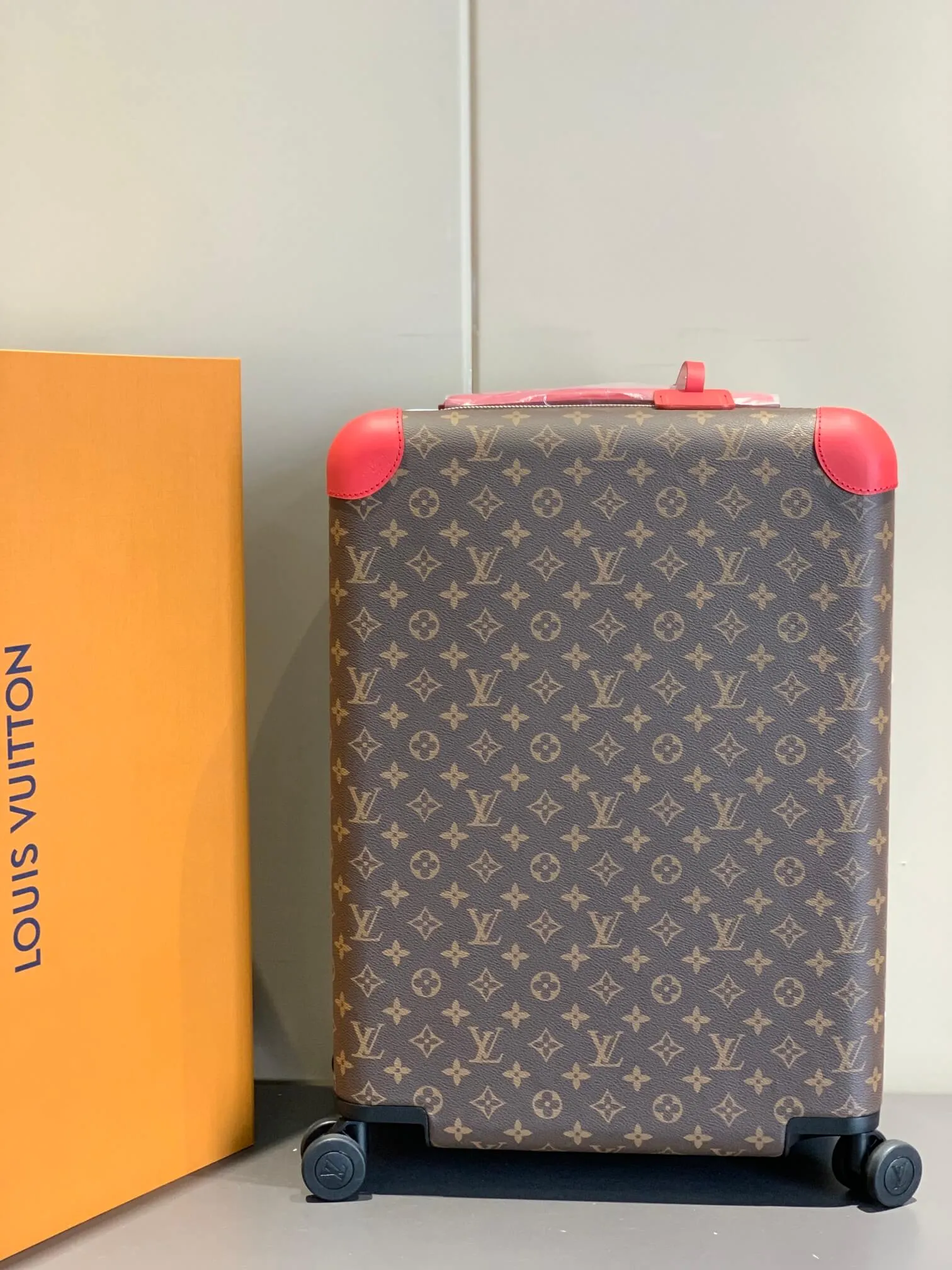 Louis Vuitton Horizon 55 Rolling Suitcase ( 8 Colors )
