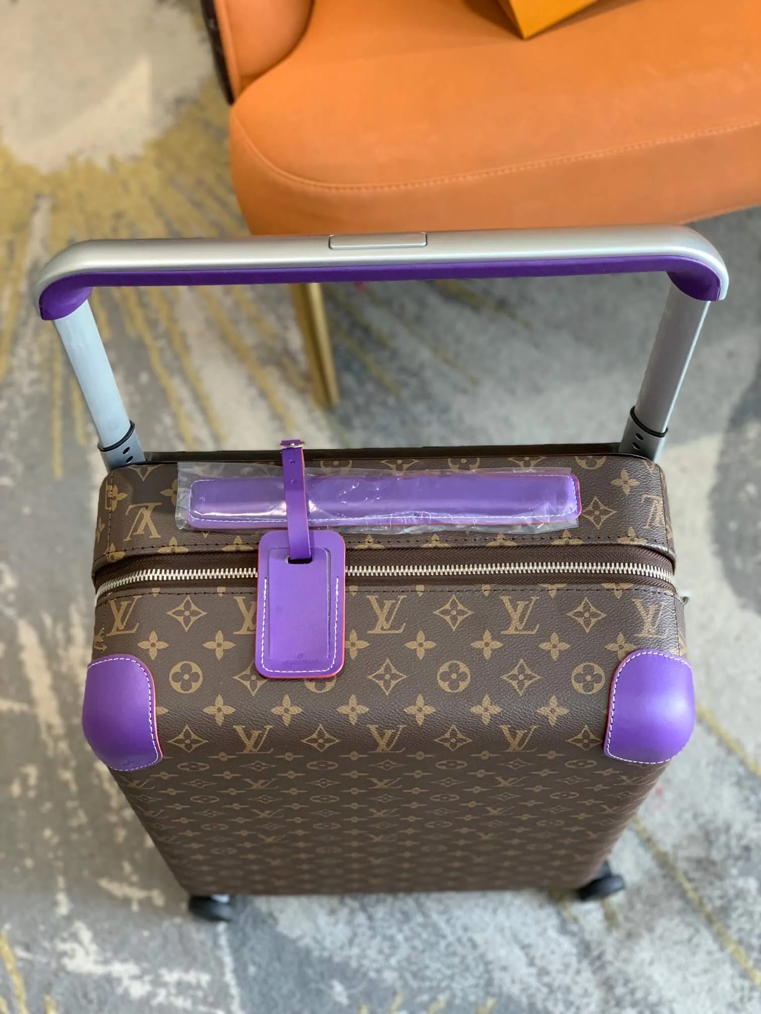 Louis Vuitton Horizon 55 Rolling Suitcase ( 8 Colors )