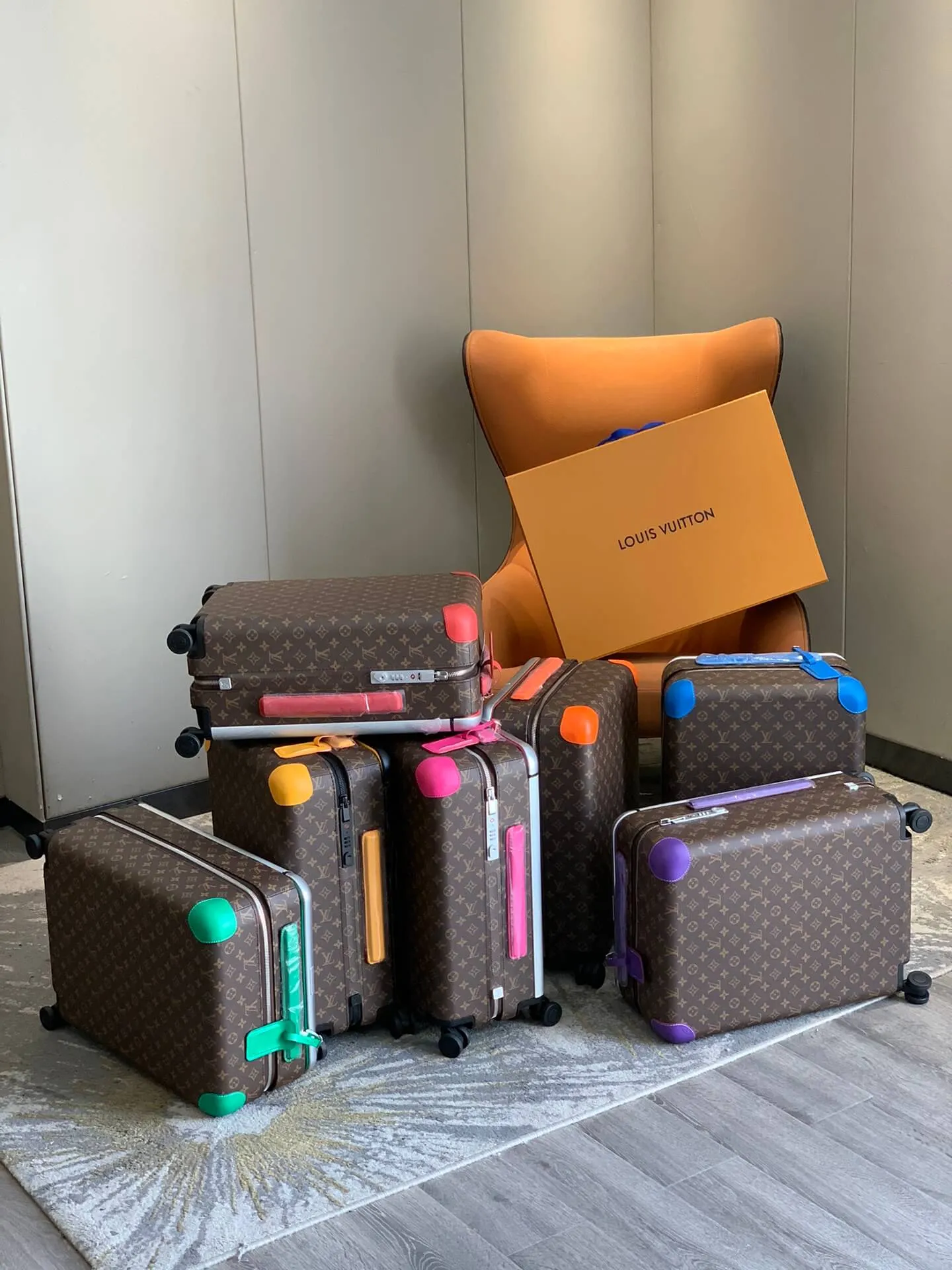 Louis Vuitton Horizon 55 Rolling Suitcase ( 8 Colors )
