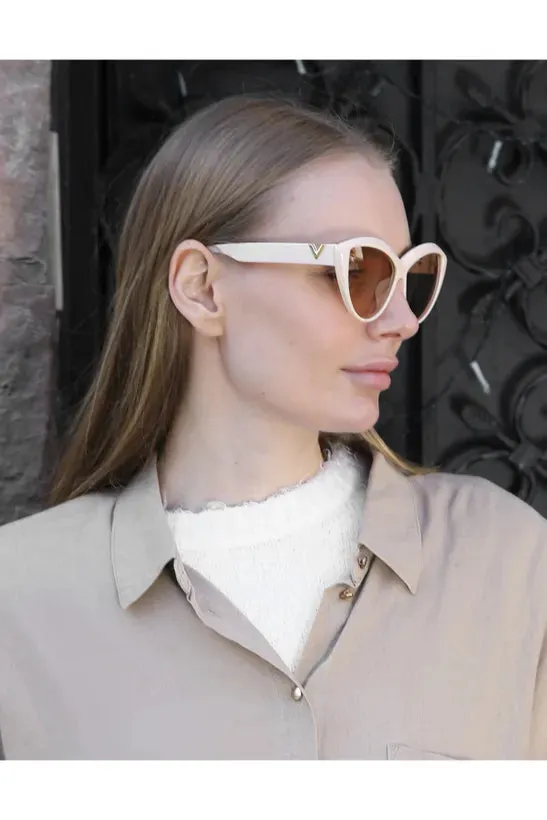 ModaLand Women's Beige Trendy Lightweight Sunglasses
