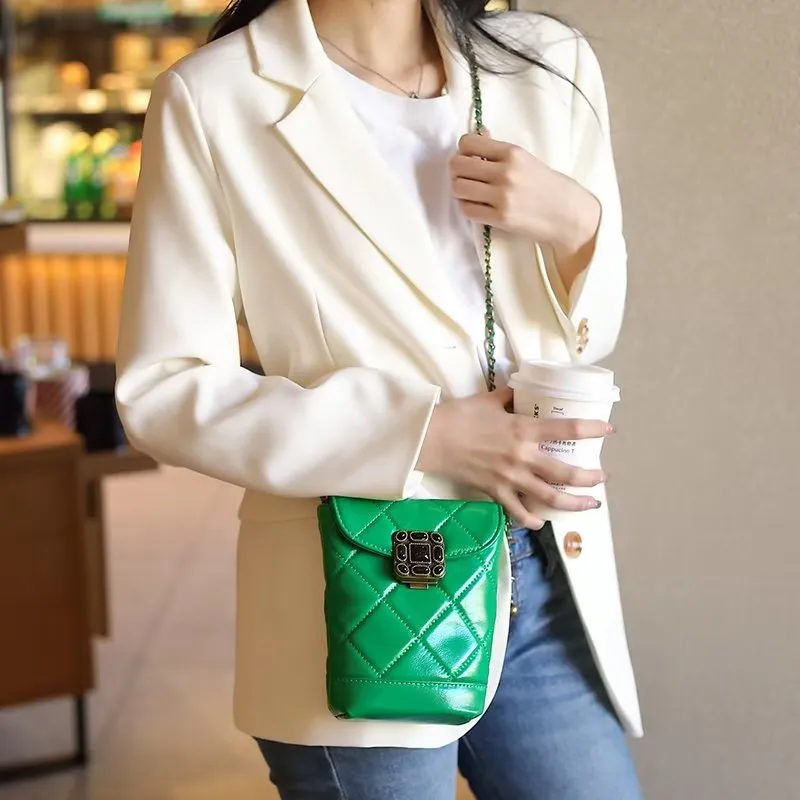 Modish Chic Hasp Shoulder Bag