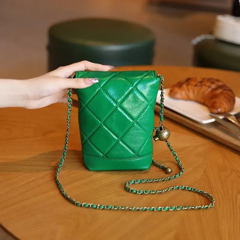 Modish Chic Hasp Shoulder Bag